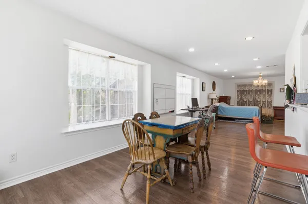 $499,000 | 211 Shenandoah Drive, Shenandoah, TX 77381