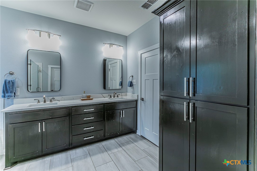 8 Daingerfield Cove Morgan's Point Resort, TX 76513 - Photo 13 of 30