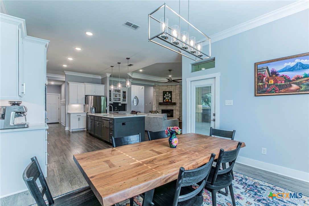 8 Daingerfield Cove Morgan's Point Resort, TX 76513 - Photo 10 of 30