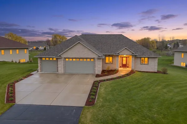 $624,900 | 3663 Half Crown Run, De Pere, WI 54115