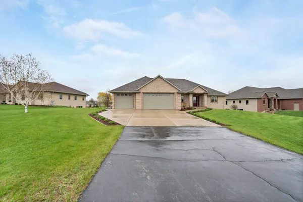 $624,900 | 3663 Half Crown Run, De Pere, WI 54115