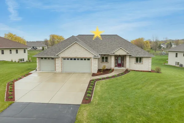 $624,900 | 3663 Half Crown Run, De Pere, WI 54115
