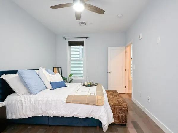 $3,895 | 186-188 Paris Street, Unit 5, Boston, MA 02128