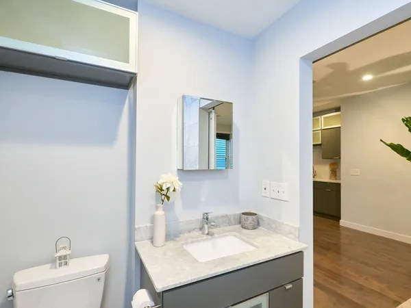 $3,895 | 186-188 Paris Street, Unit 5, Boston, MA 02128