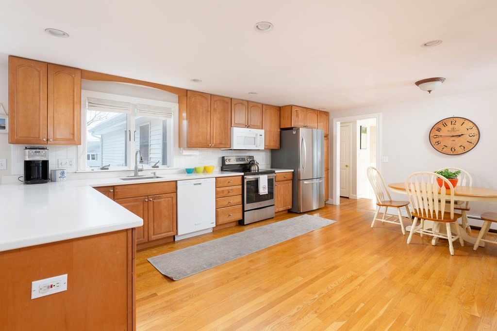 5 Cynthia Road Needham, MA 02494 - Photo 6 of 19