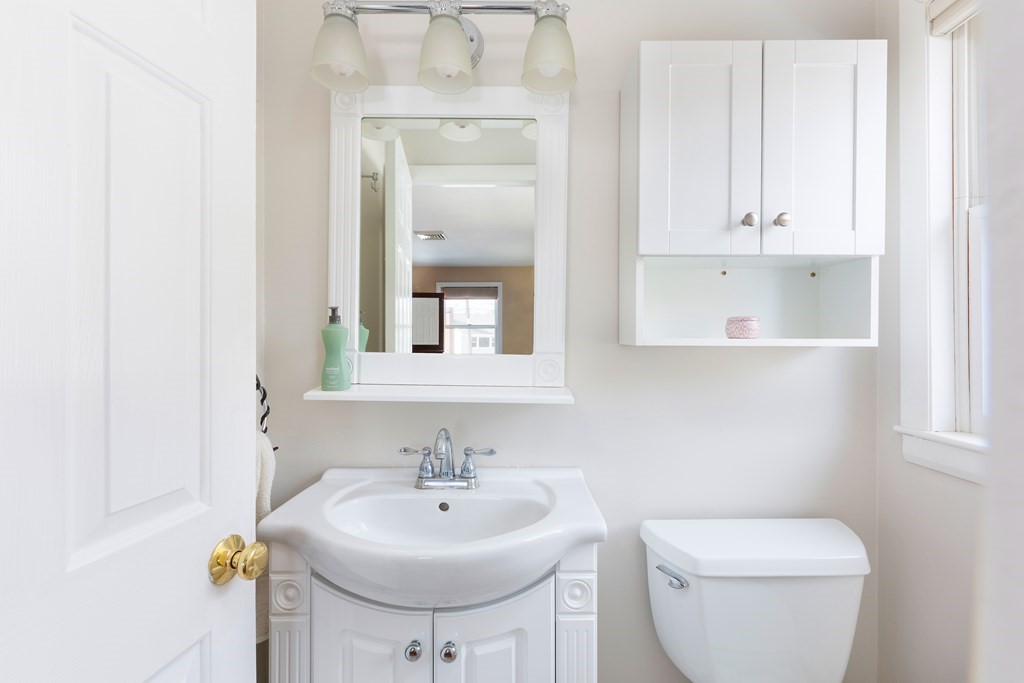 5 Cynthia Road Needham, MA 02494 - Photo 9 of 19