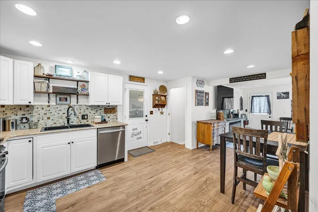 $240,000 | 605 Belaire Drive, Washington, IL 61571