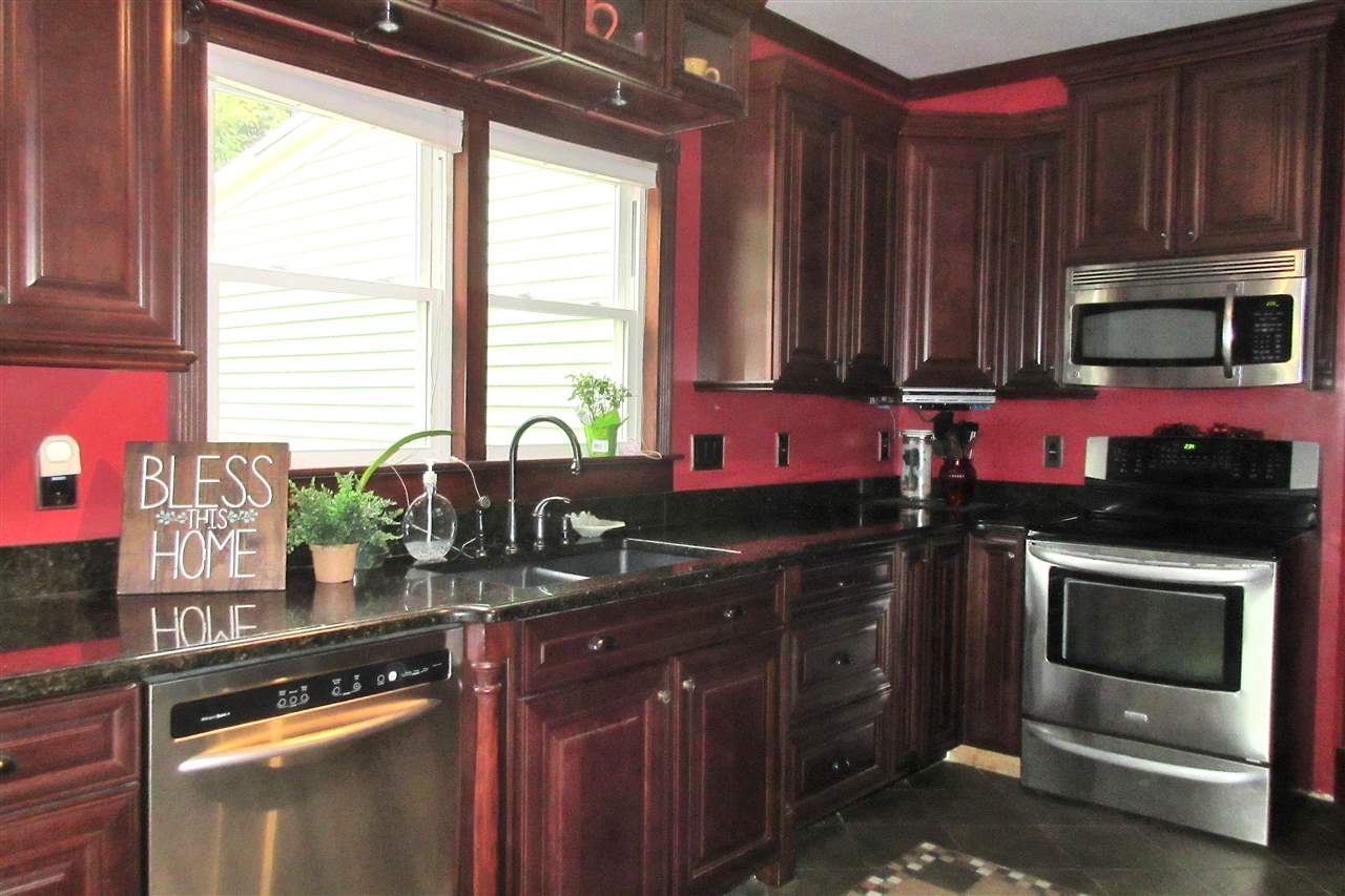 49 Evergreen Avenue Rutland, VT 05701 - Photo 3 of 17