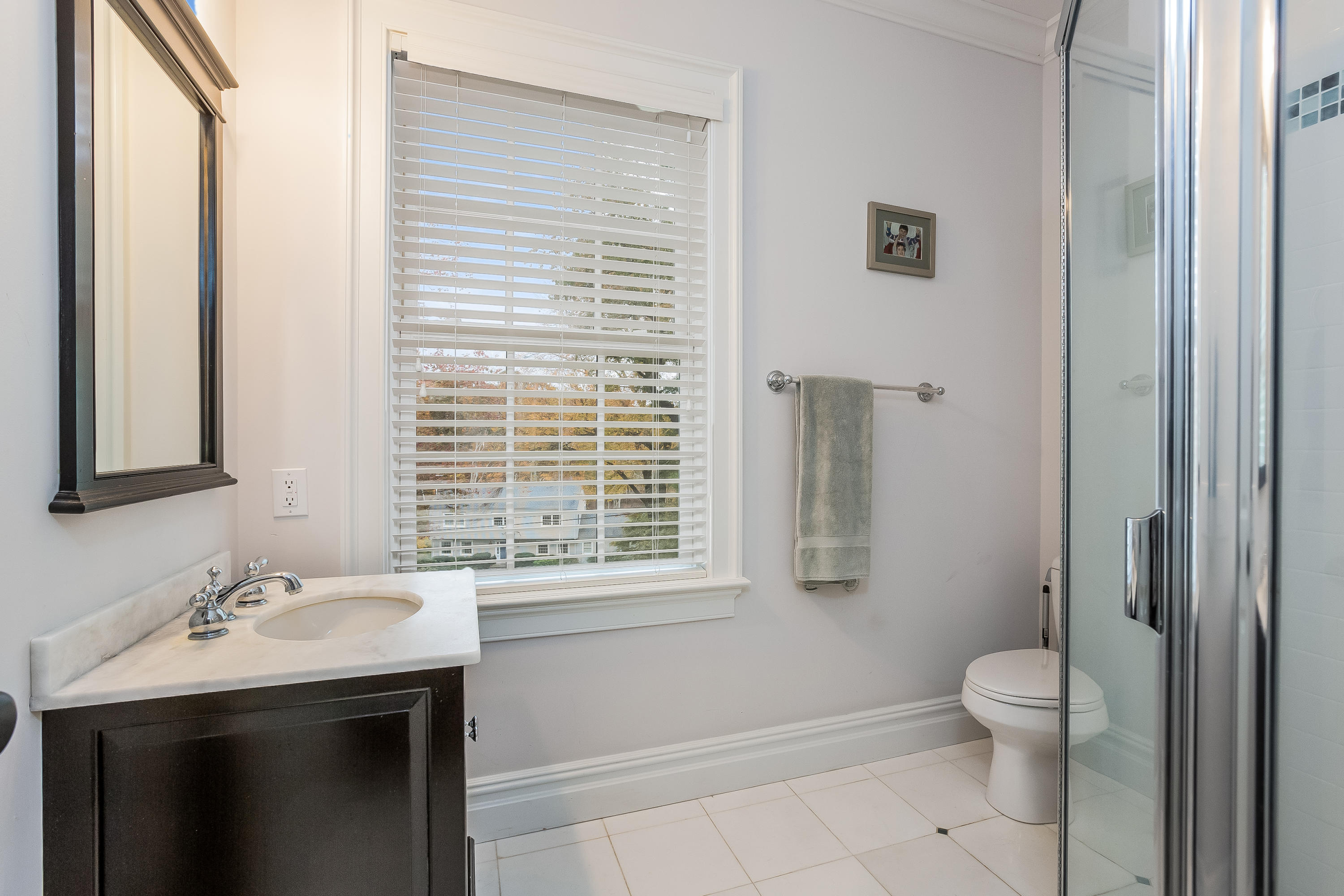 5 Lowlyn Road Westport, CT 06880 - Photo 26 of 42 FULL BATH