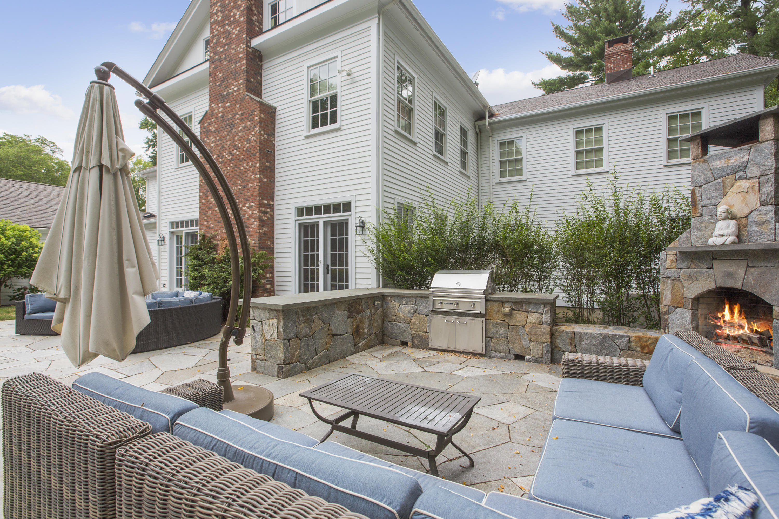 5 Lowlyn Road Westport, CT 06880 - Photo 32 of 42 OUTDOOR FIREPLACE AND KITCHEN