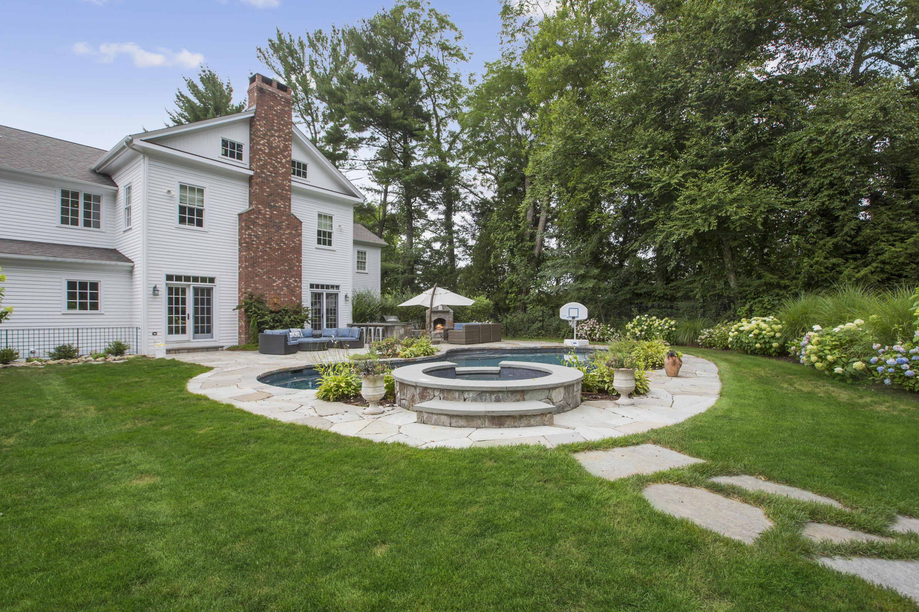 5 Lowlyn Road Westport, CT 06880 - Photo 33 of 42 POOL AREA