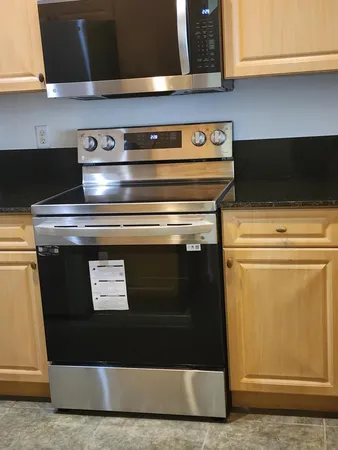 $2,700 | 6909 Blue Skies Drive, Lake Worth, FL 33463