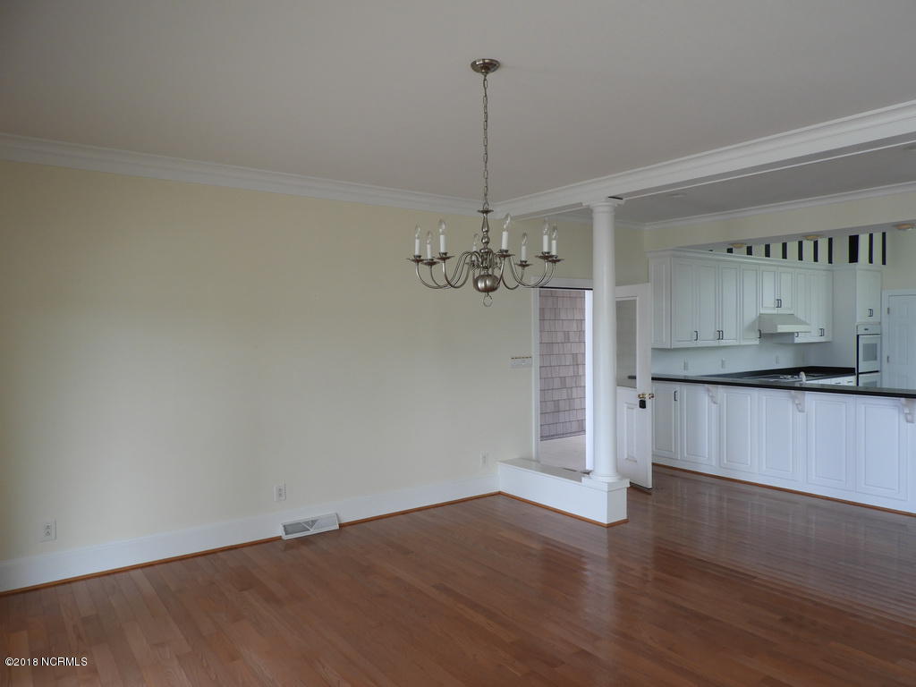 64 Cool Point Road Bath, NC 27808 - Photo 15 of 31 60 DINING ROOM