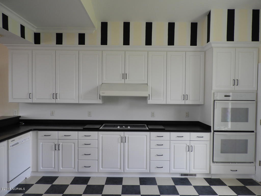 64 Cool Point Road Bath, NC 27808 - Photo 18 of 31 64 KITCHEN