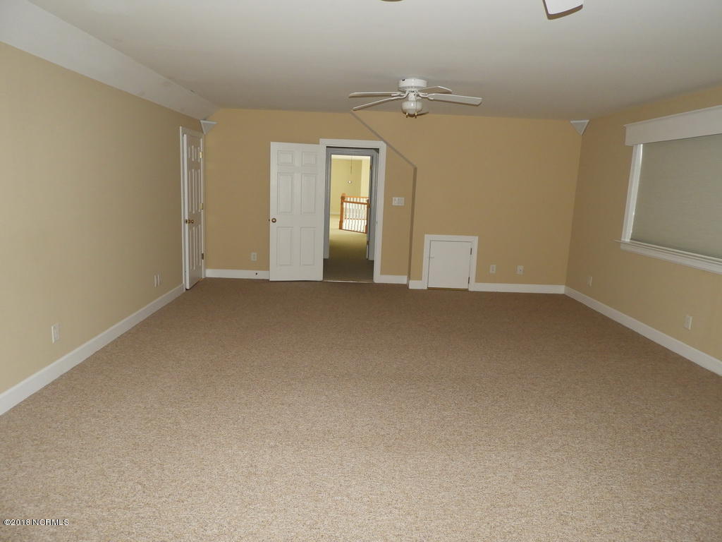 64 Cool Point Road Bath, NC 27808 - Photo 8 of 31 138 BONUS ROOM