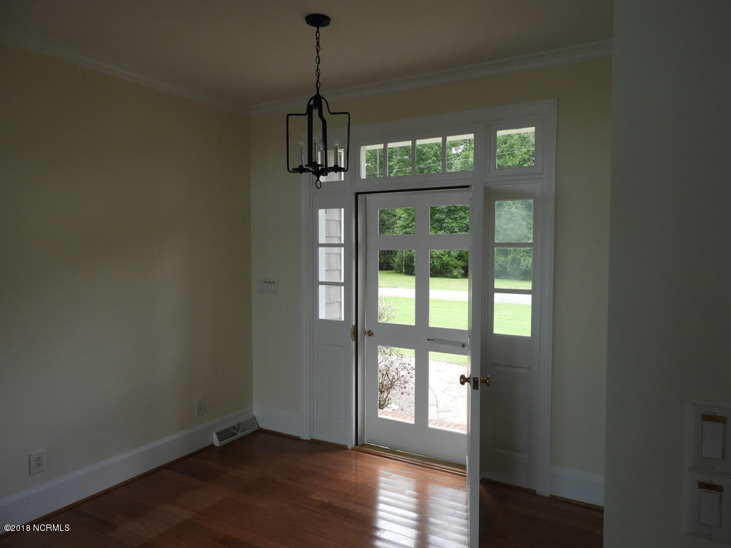 64 Cool Point Road Bath, NC 27808 - Photo 10 of 31 51 FOYER
