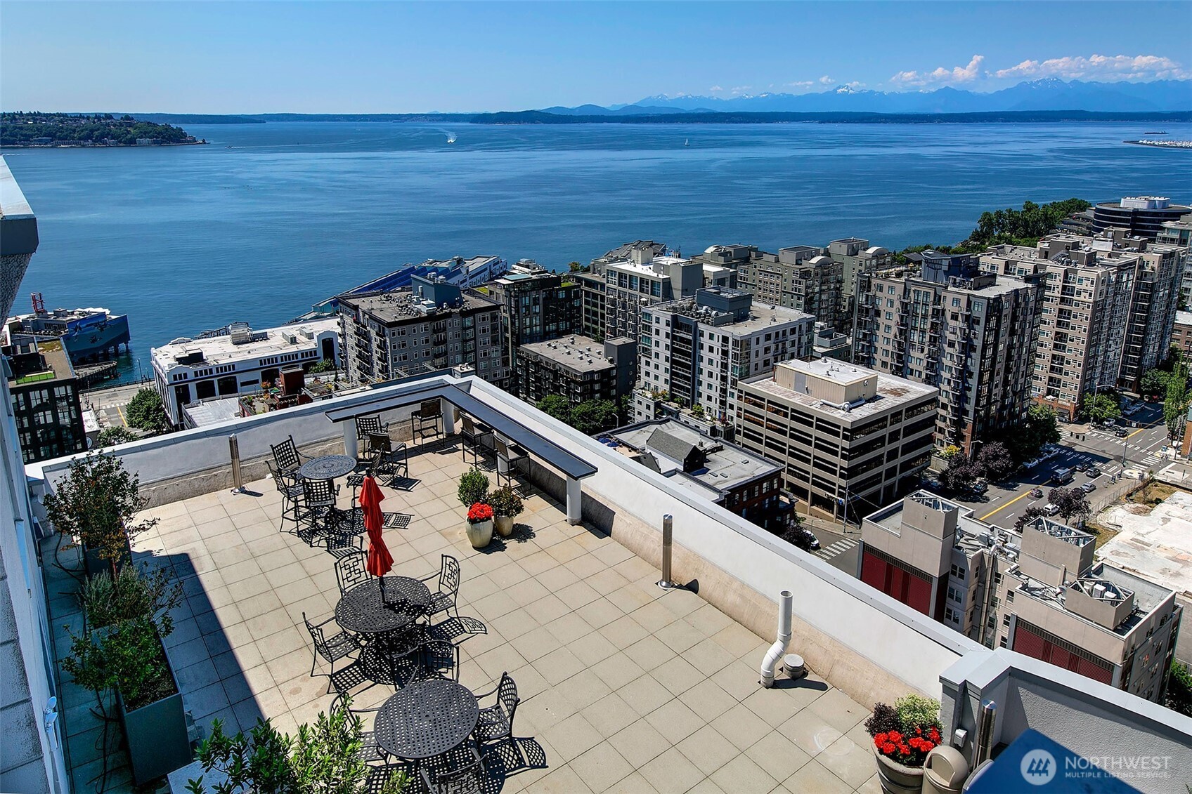121 Vine Street, Unit 1507 Seattle, WA 98121 - Photo 21 of 40