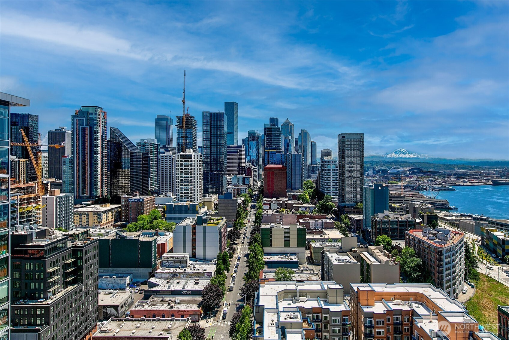 121 Vine Street, Unit 1507 Seattle, WA 98121 - Photo 31 of 40 a city view