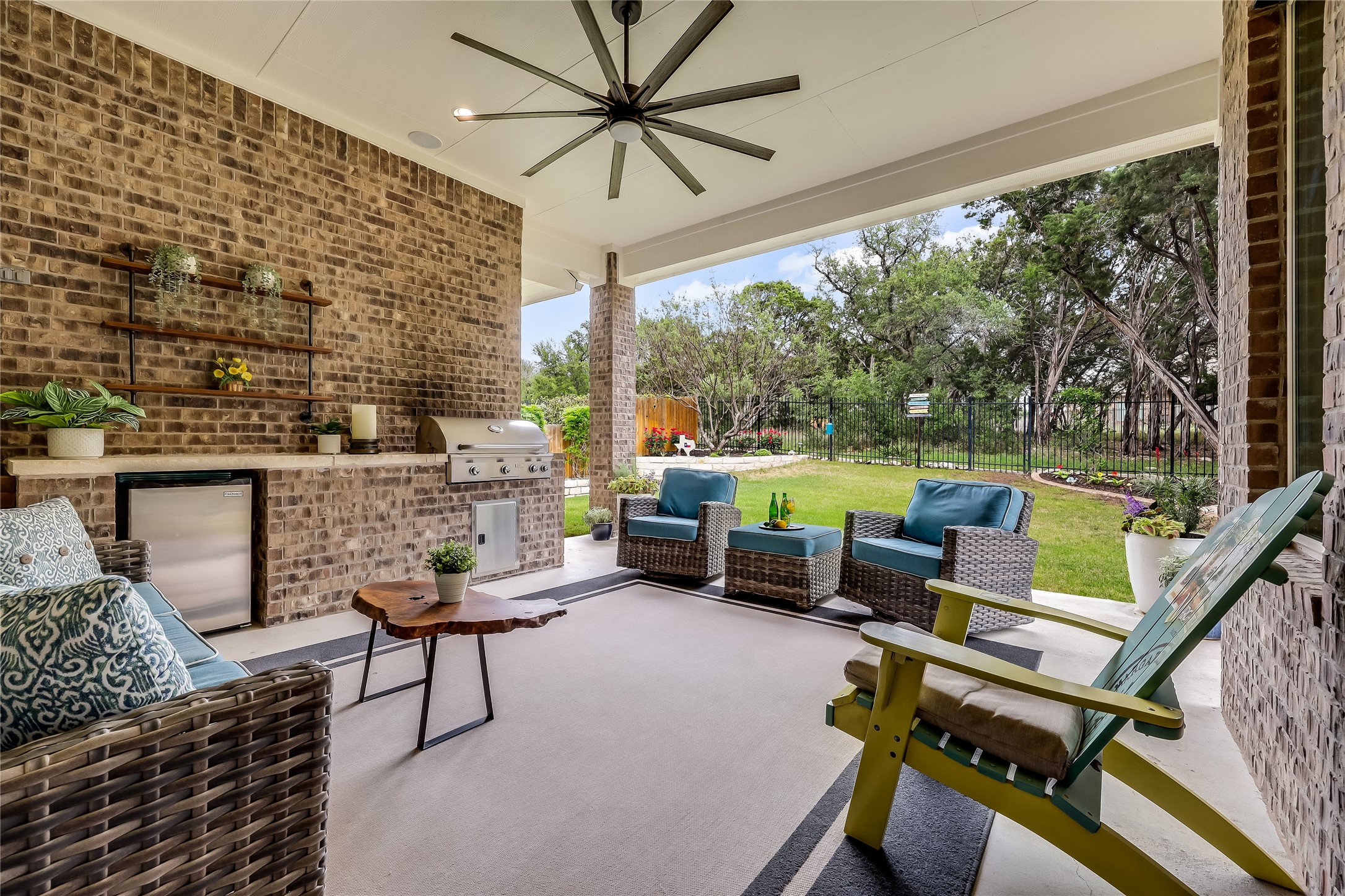 7425 Pace Ravine Drive Lago Vista, TX 78645 - Photo 4 of 40 Large patio and outdoor kitchen area.