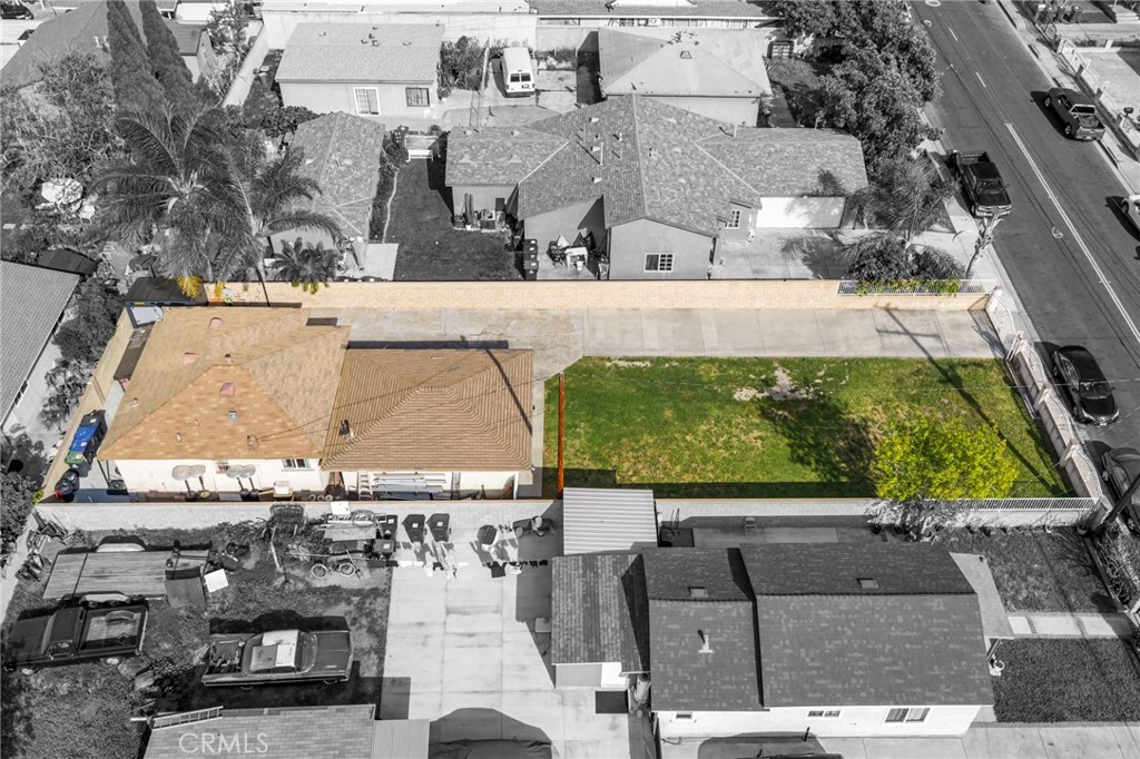 435 East Adams Street Santa Ana, CA 92707 - Photo 30 of 32 an aerial view of residential houses with outdoor space