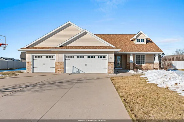 $514,900 | 2155 Mahogany Trail, De Pere, WI 54115