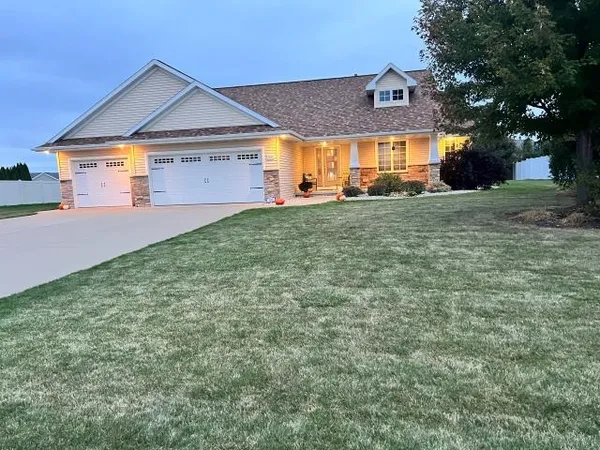 $514,900 | 2155 Mahogany Trail, De Pere, WI 54115