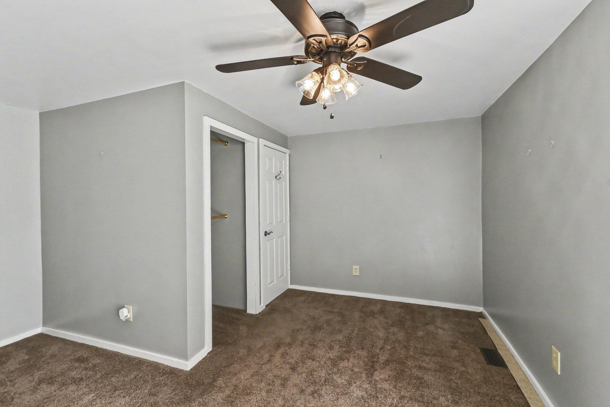 1011 State Street Adrian, MI 49221 - Photo 11 of 37 011_file_9719