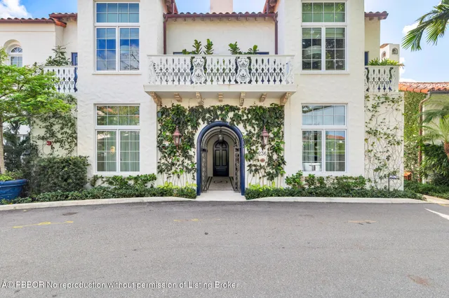 $5,495,000 | 236 Phipps Plaza, Unit 201, Palm Beach, FL 33480