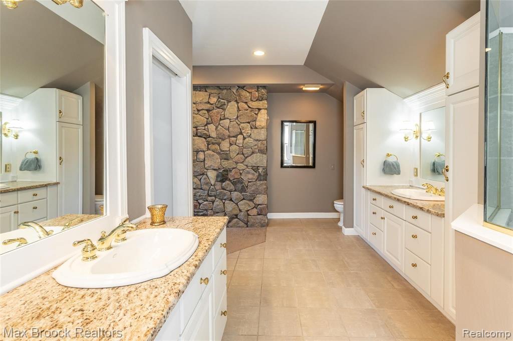 18277 Beverly Road Beverly Hills, MI 48025 - Photo 35 of 44