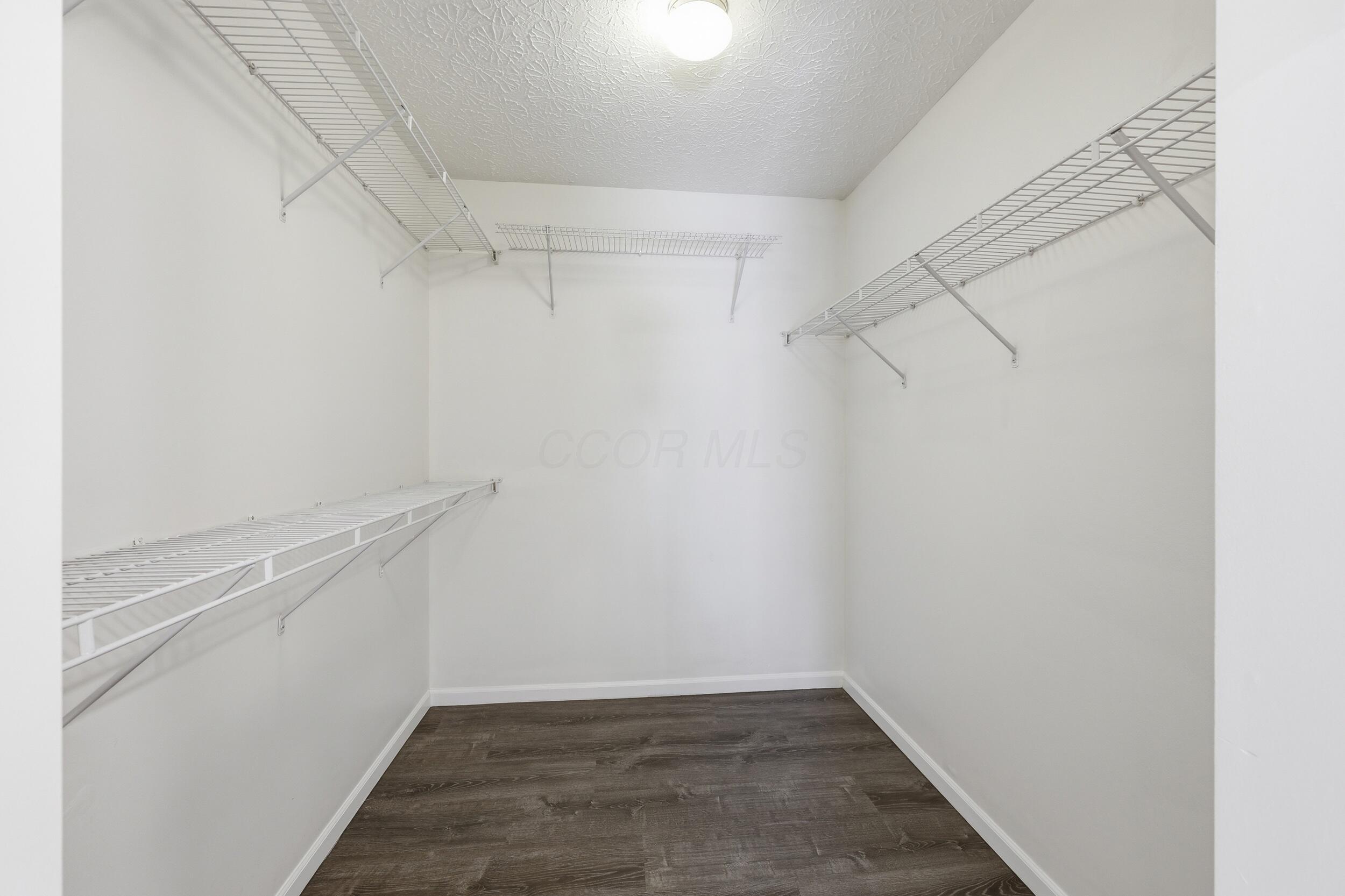3592 Stoneway Point Powell, OH 43065 - Photo 20 of 33