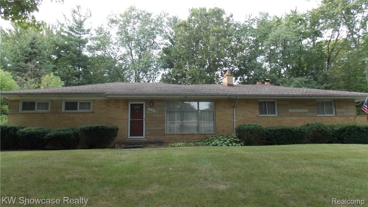 28109 Hawberry Road Farmington, MI 48331 - Photo 2 of 26 DSCN3870.JPG