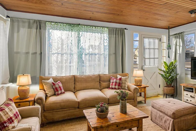 $345,000 | 1004 Madison Street, Lake Geneva, WI 53147