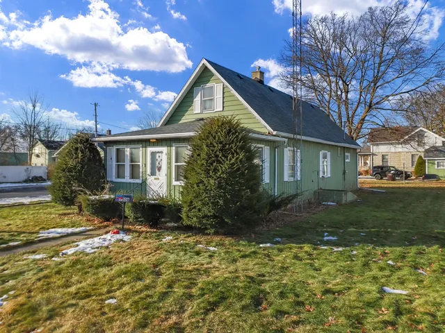 $345,000 | 1004 Madison Street, Lake Geneva, WI 53147