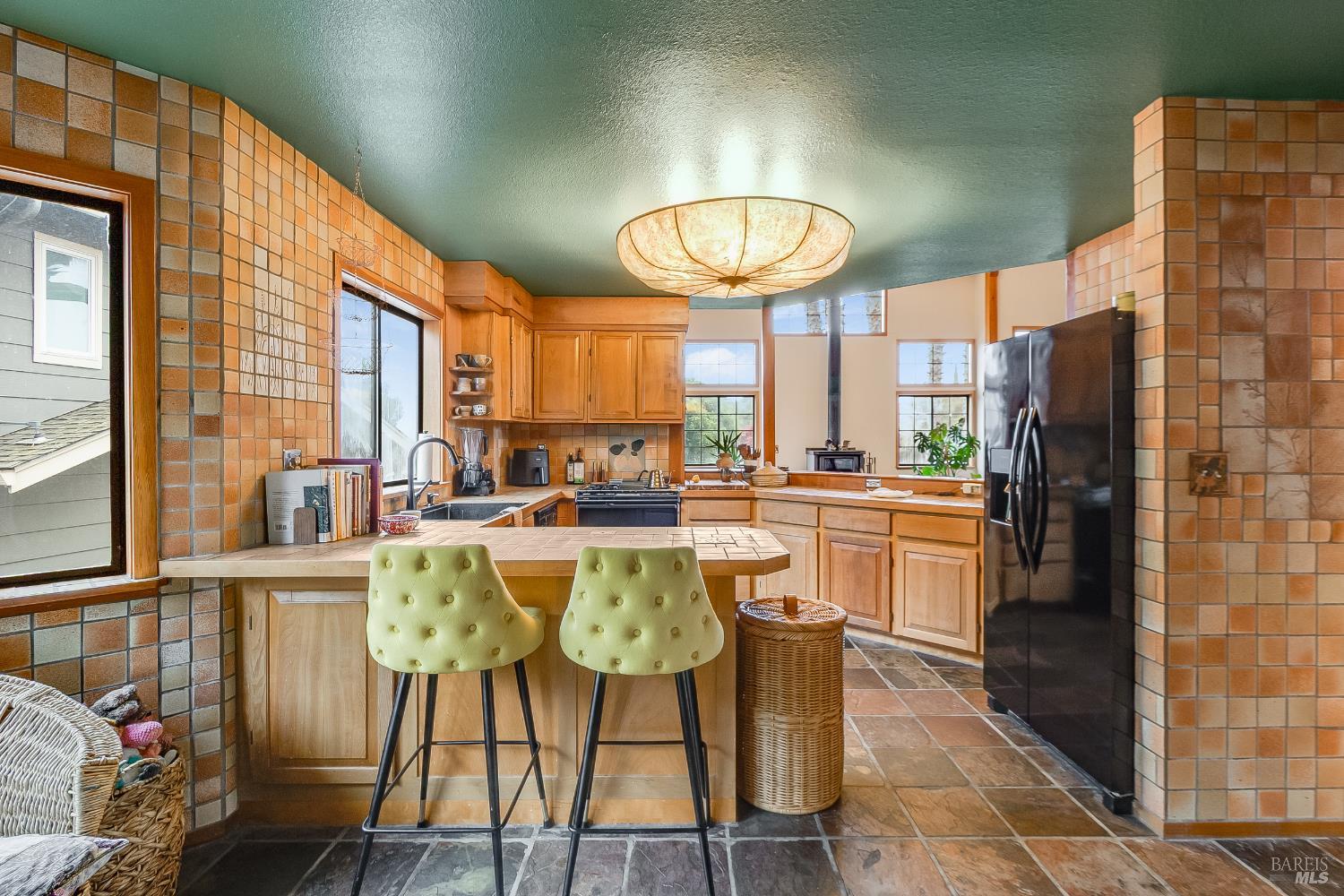 153 Incline Place Benicia, CA 94510 - Photo 3 of 99