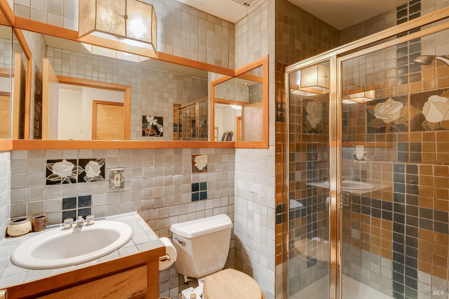 153 Incline Place Benicia, CA 94510 - Photo 43 of 99 Bathroom on main floor