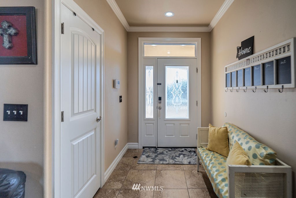 1120 Abbey Road Moses Lake, WA 98837 - Photo 4 of 28 Gallery Image 4