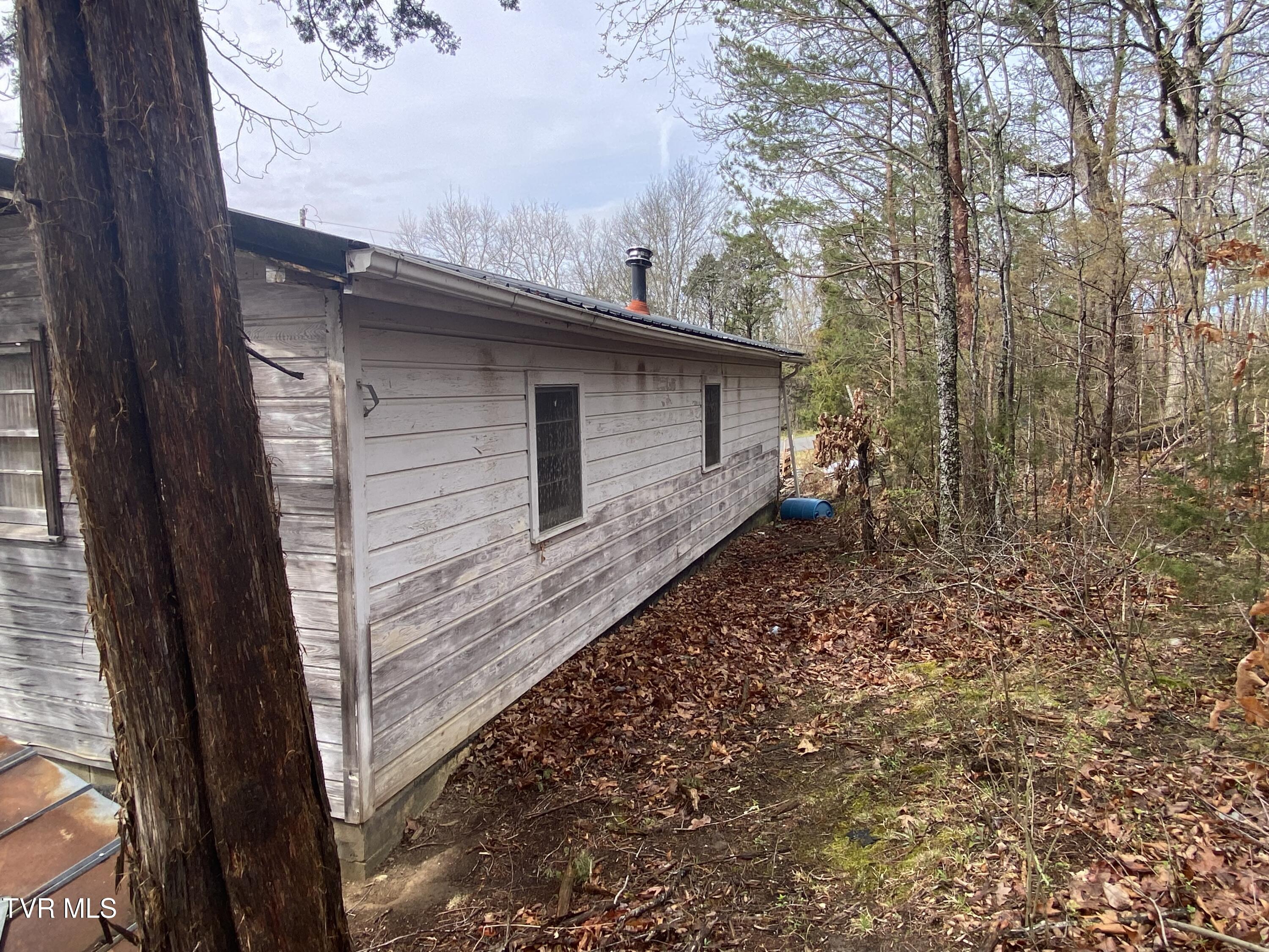 1405 Dodd Branch Road Greeneville, TN 37743 - Photo 20 of 27 IMG_2196