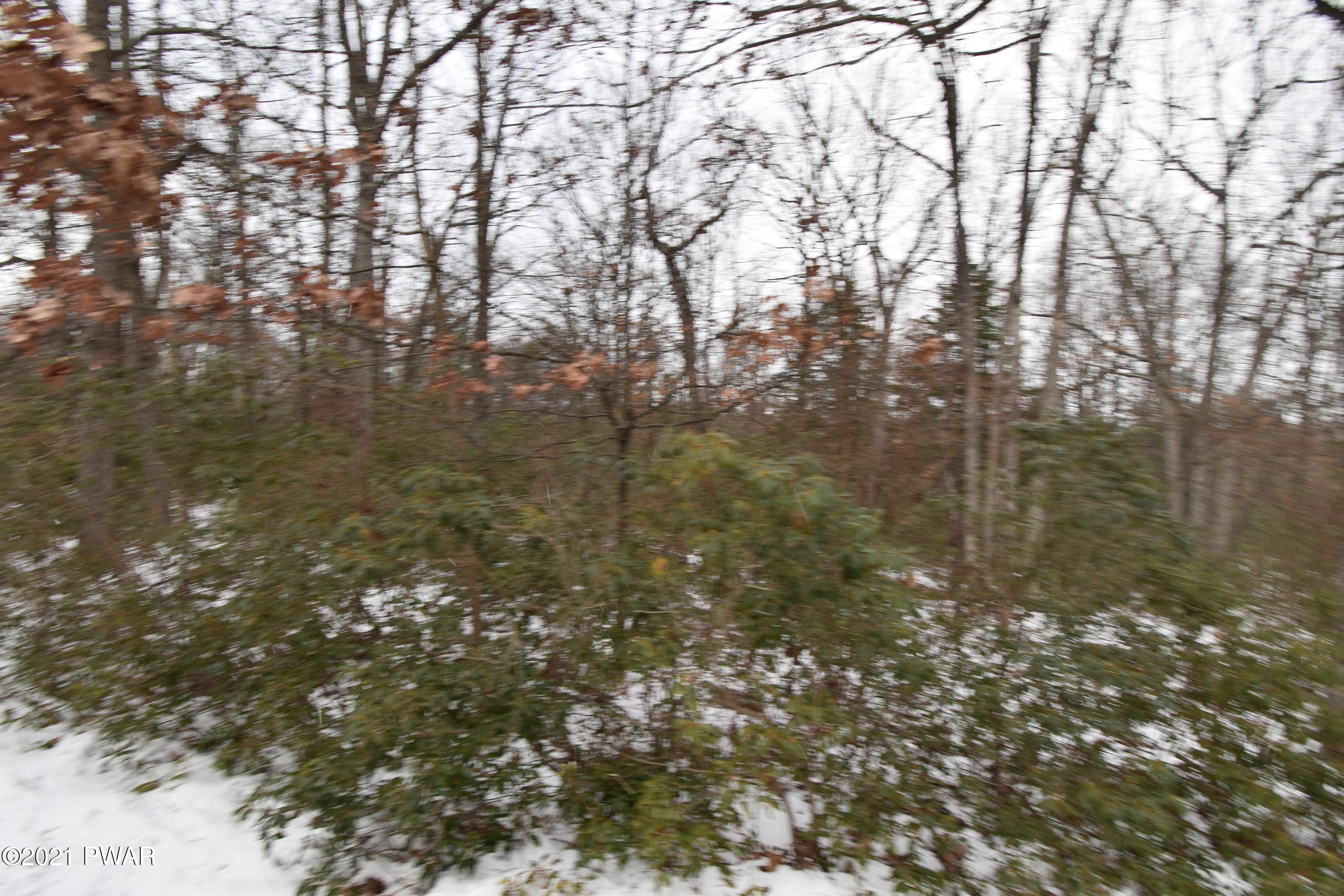 5303 Oneida Way Milford, PA 18337 - Photo 4 of 6