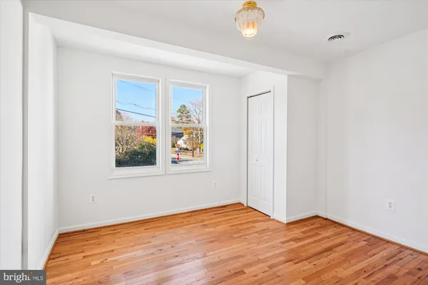 an empty room with window