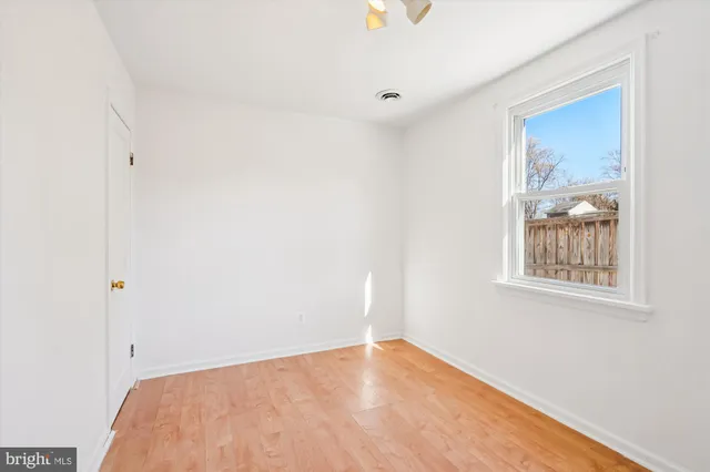 a view of empty room with window
