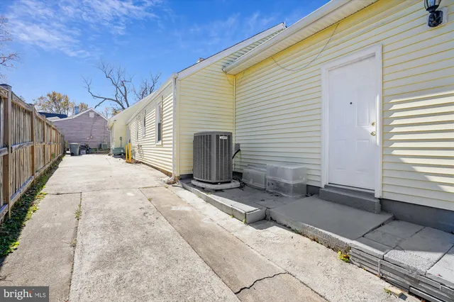 $875,000 | 3201 Nottage Lane, Falls Church, VA 22042