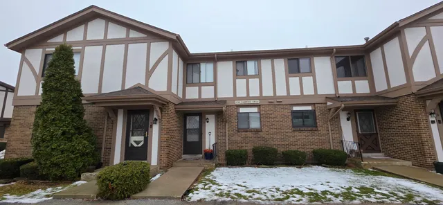 $175,000 | 5749 Cambridge Circle, Unit 2, Mount Pleasant, WI 53406