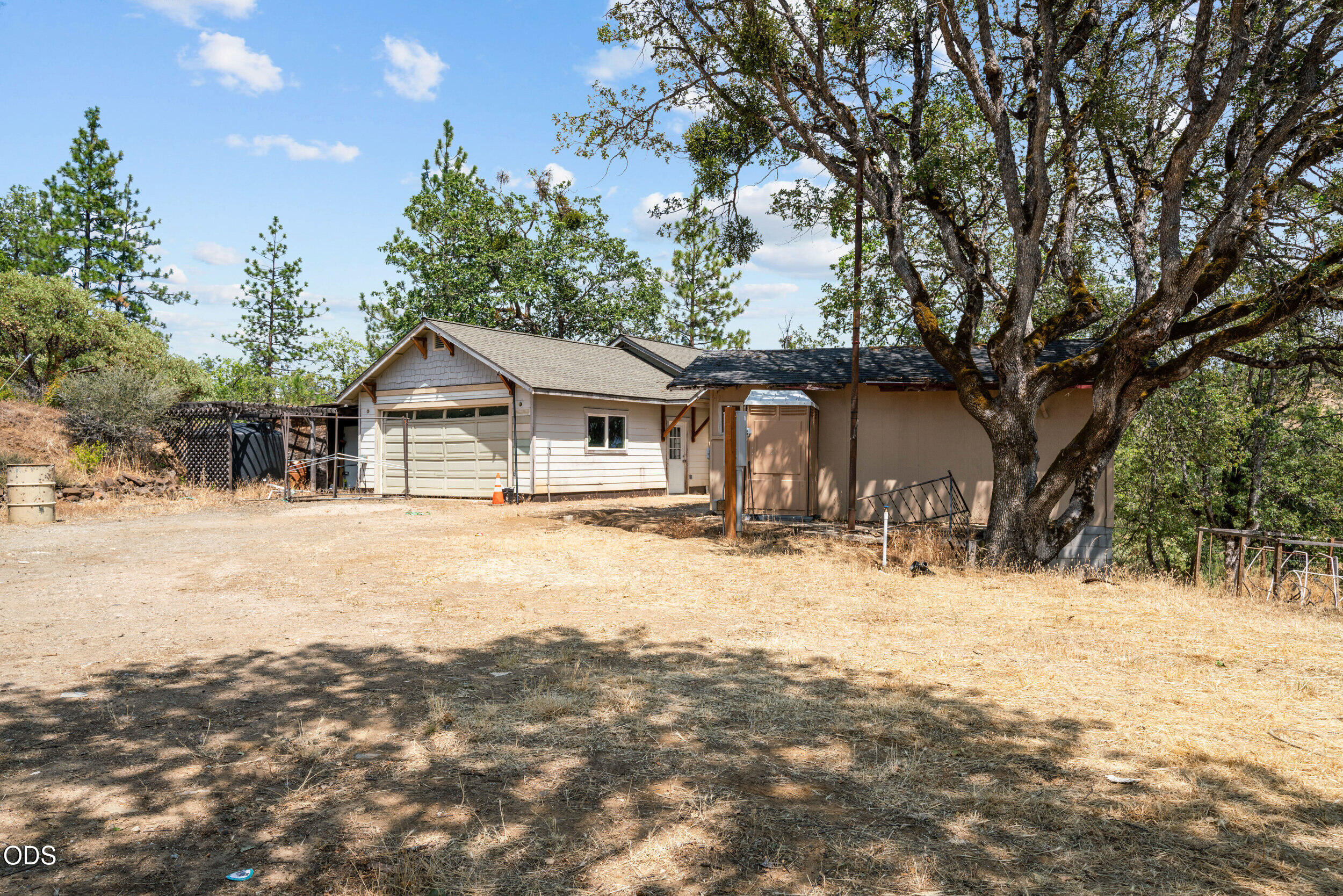 3840 Beagle Road White City, OR 97503 - Photo 5 of 32