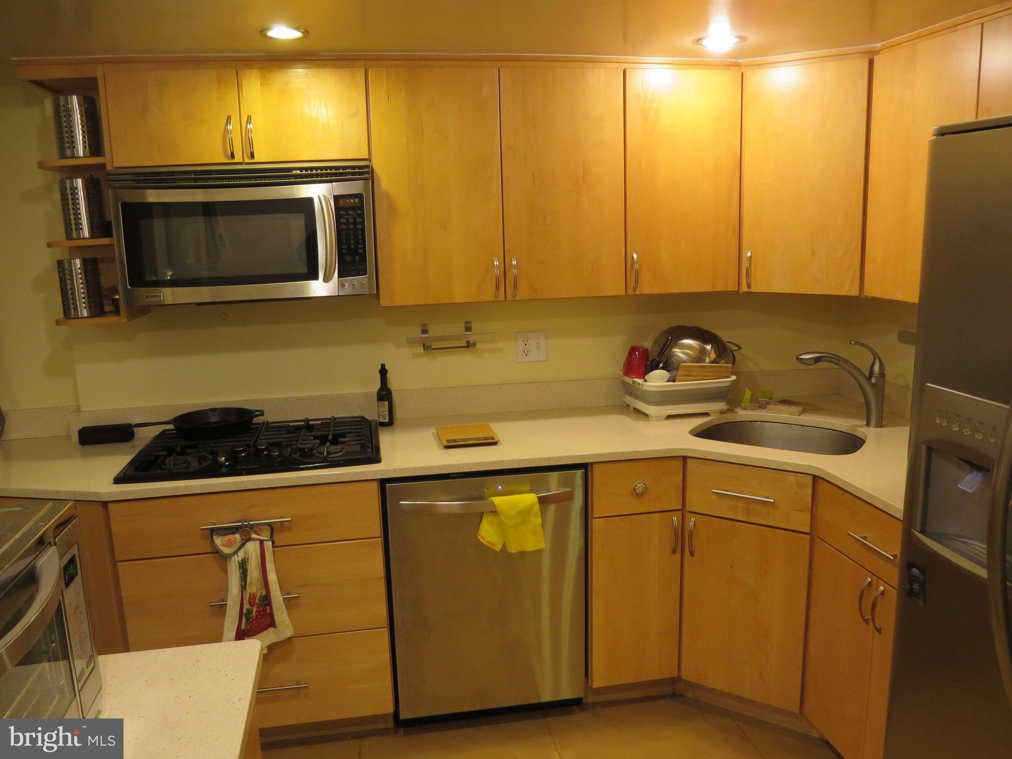 1413 Northgate Square, Unit 1C Reston, VA 20190 - Photo 7 of 22 Kitchen