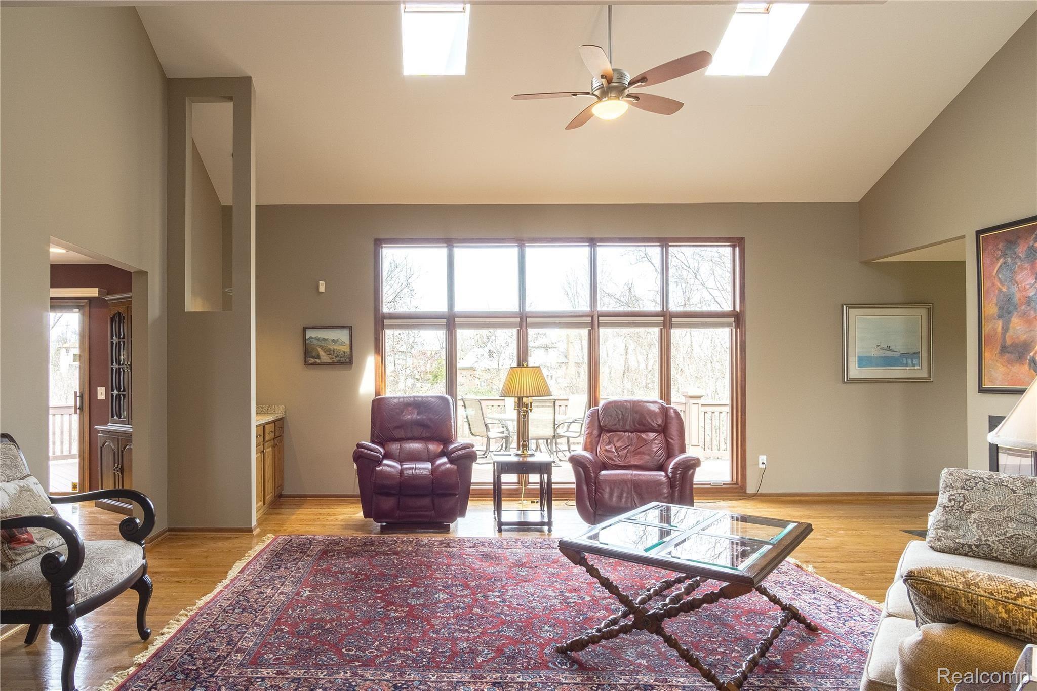 1384 Bembridge Drive Rochester, MI 48307 - Photo 9 of 61 Interiors (5 of 50).jpg