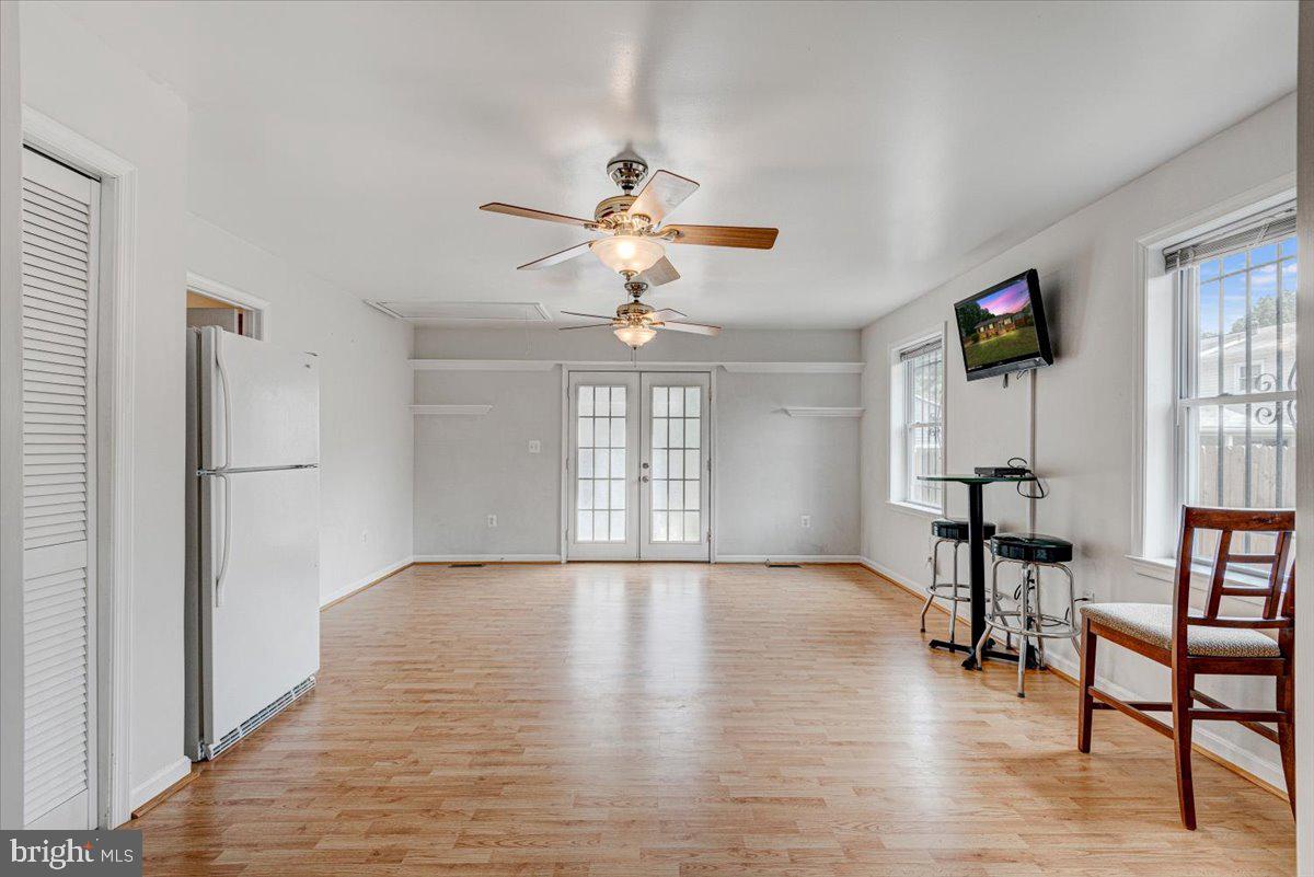14517 Fullerton Road Woodbridge, VA 22193 - Photo 12 of 28 Gallery Image 12