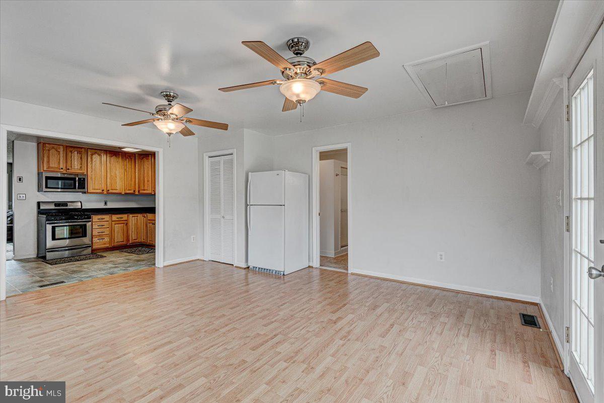 14517 Fullerton Road Woodbridge, VA 22193 - Photo 14 of 28 Gallery Image 14