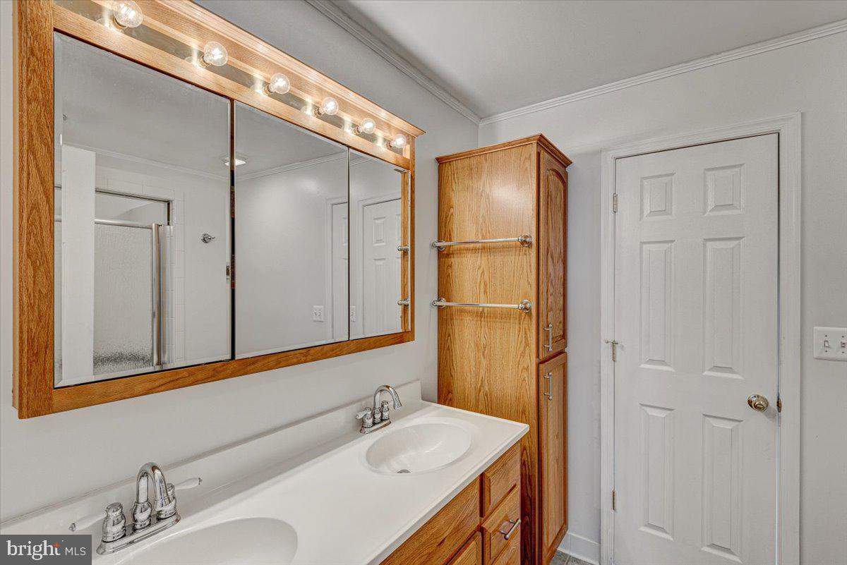 14517 Fullerton Road Woodbridge, VA 22193 - Photo 15 of 28 Gallery Image 15