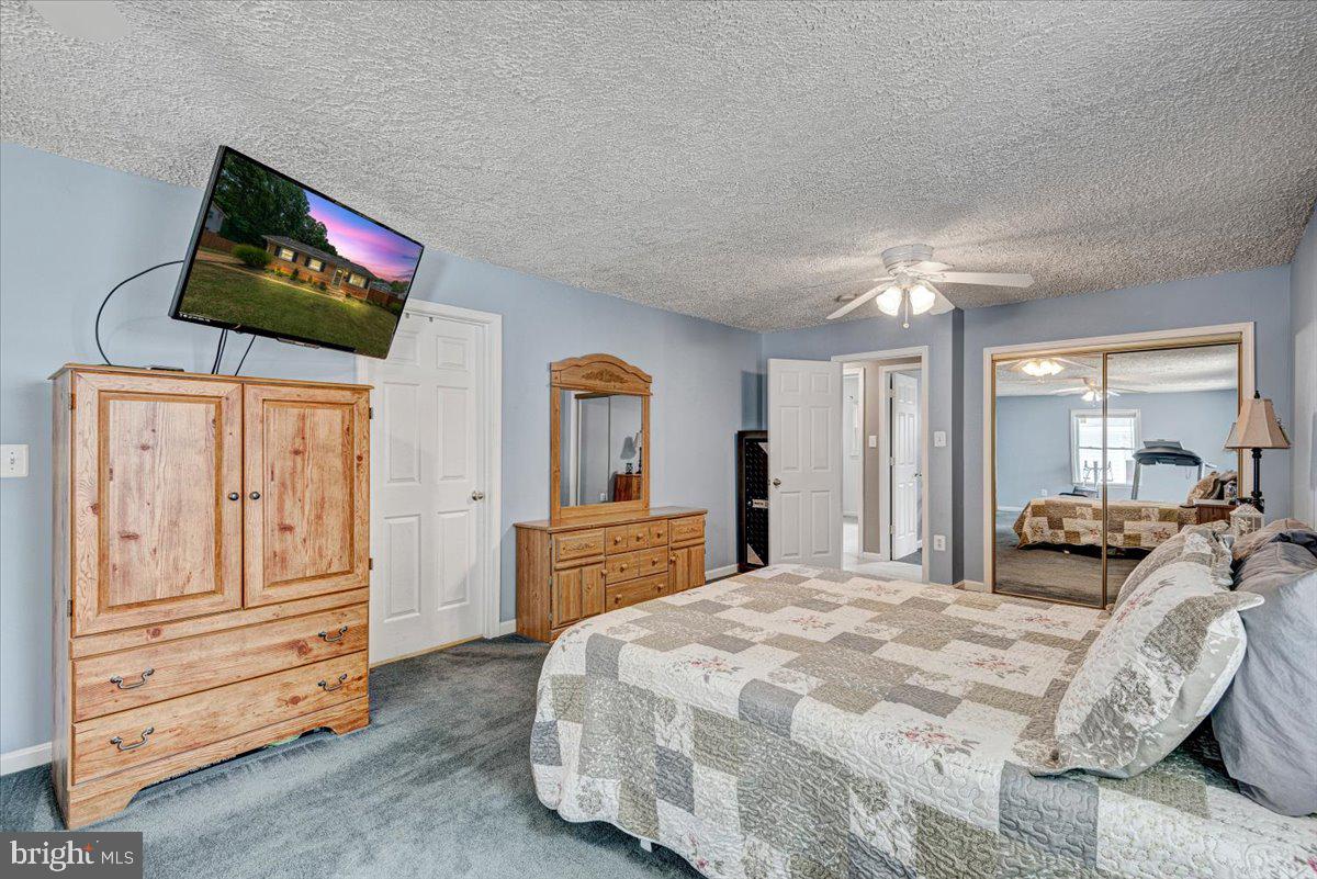 14517 Fullerton Road Woodbridge, VA 22193 - Photo 18 of 28 Gallery Image 18