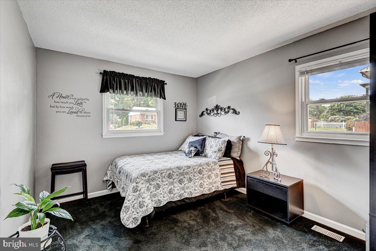 14517 Fullerton Road Woodbridge, VA 22193 - Photo 19 of 28 Gallery Image 19